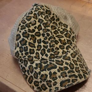 🐆 NEW Leopard tan distressed snapback hat summer